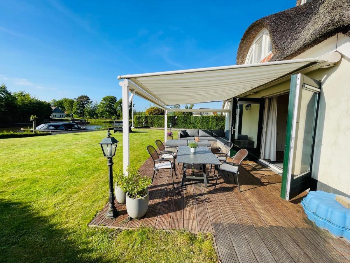 Vakantiehuis Aan Het Water In Friesland Sint Nicolaasga Exterior foto